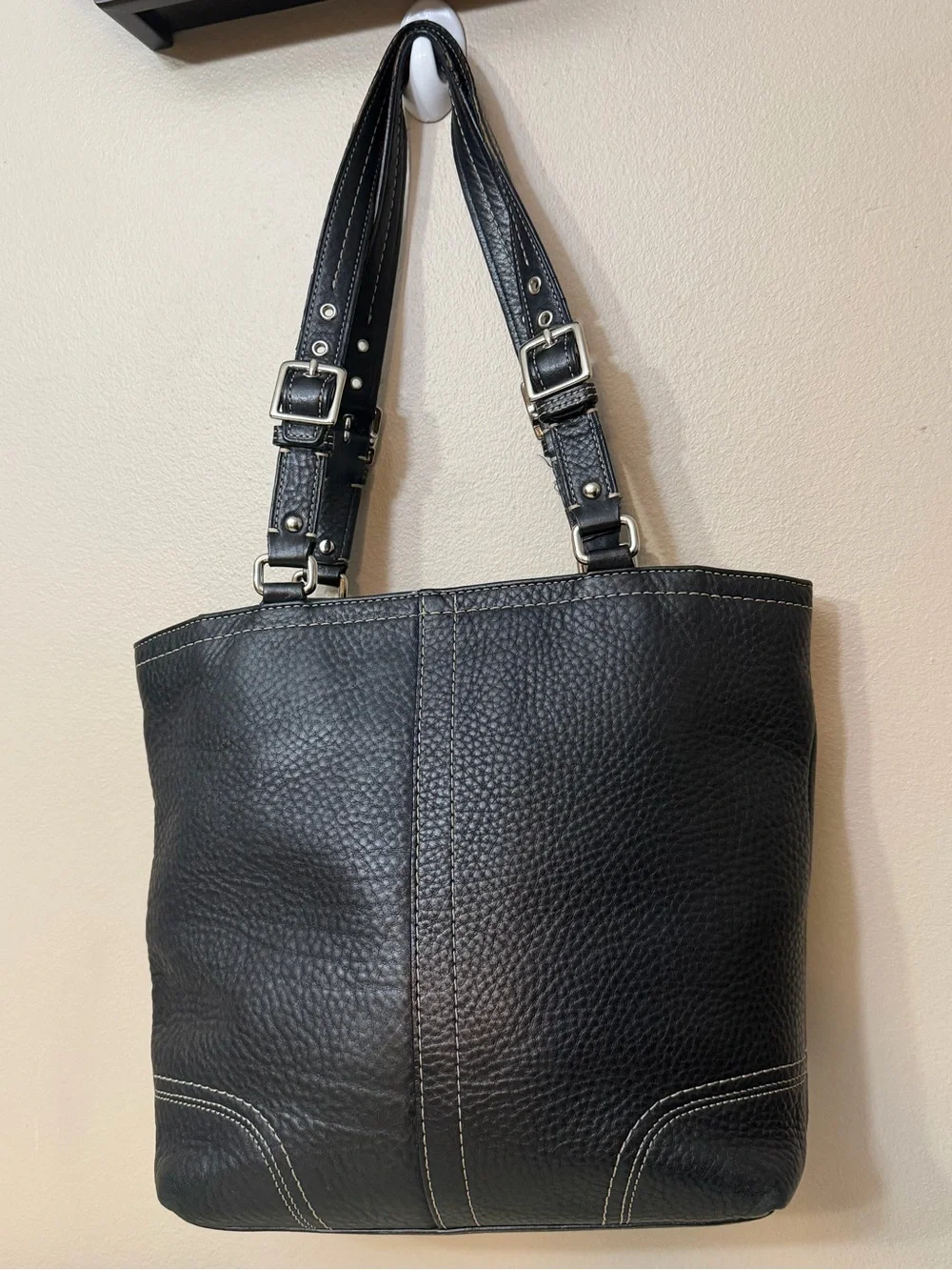 Coach Black Pebbled Leather Buckle-Accent Tote:F18089